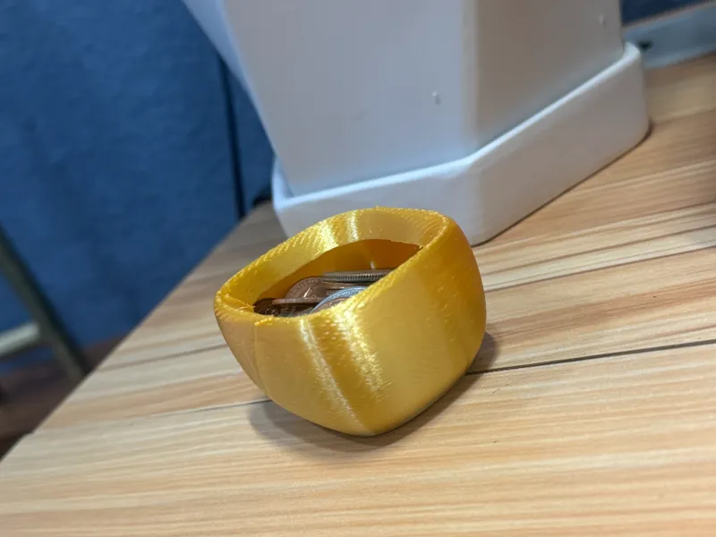 Small coin holder 