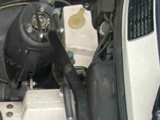 Windshield washer fluid reservoir BMW e30
