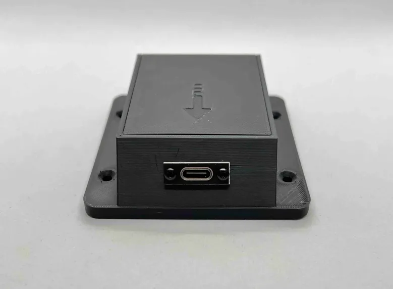 Immagine che contiene gadget, Dispositivo elettronico, elettronica, Cellulare
Il contenuto generato dall'IA potrebbe non essere corretto.