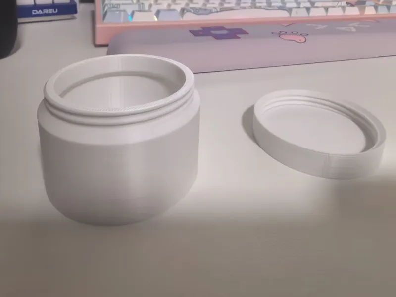 圆型带盖旋转收纳罐