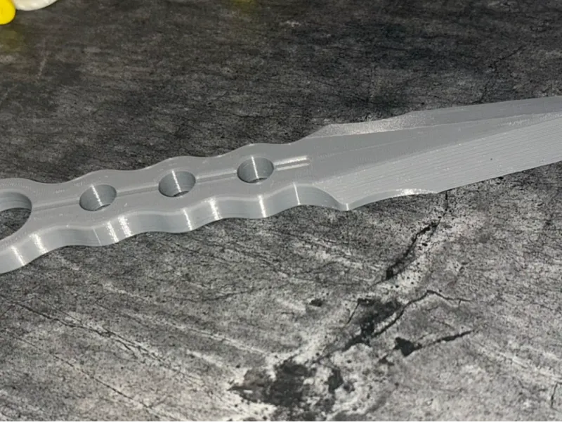 Thin Dagger