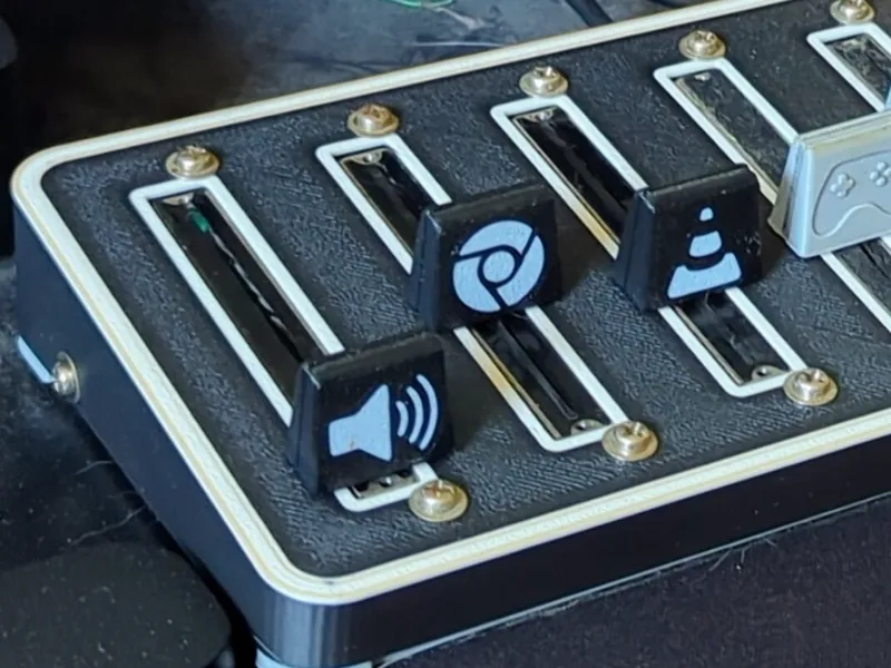 DeeJ 8 slide potentiometer multi colour case