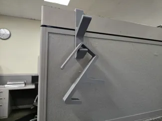 Cubicle double hook 52mm