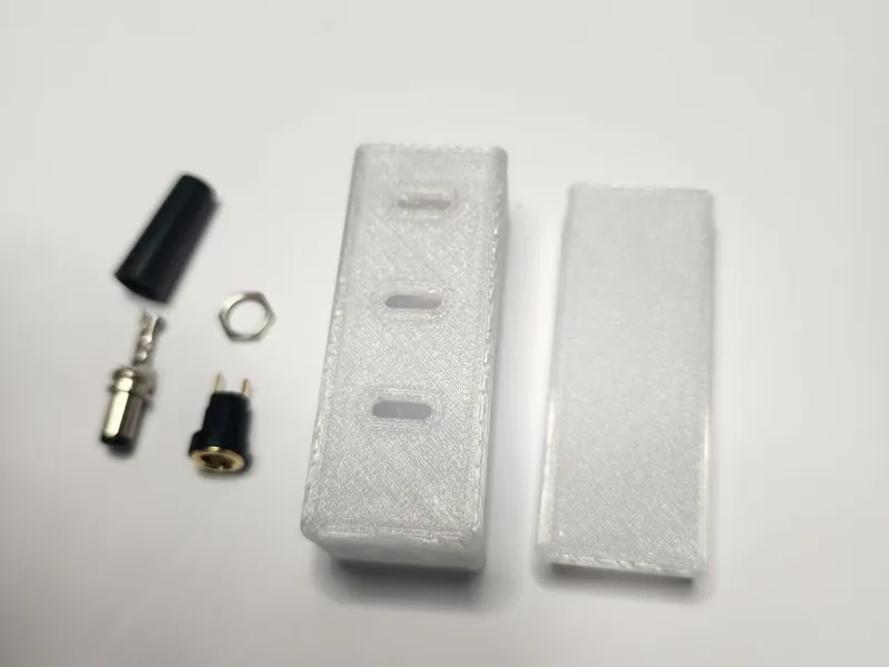 广信家140w3口快充模块外壳