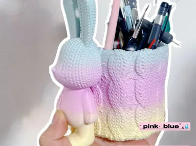 Knitted Rabbit Creative Pen Holder with Rabbit Back Frame