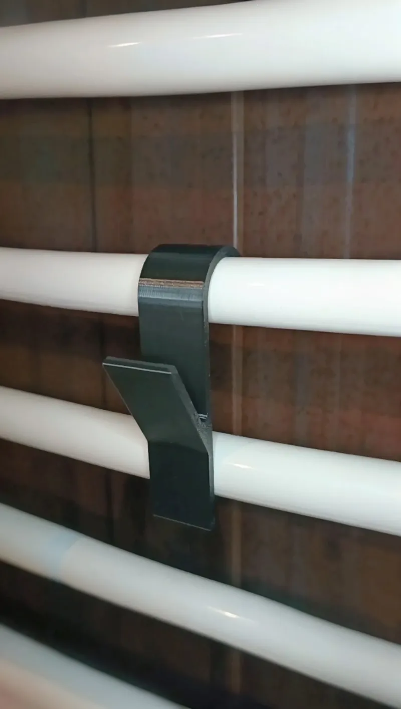 Radiator hanger