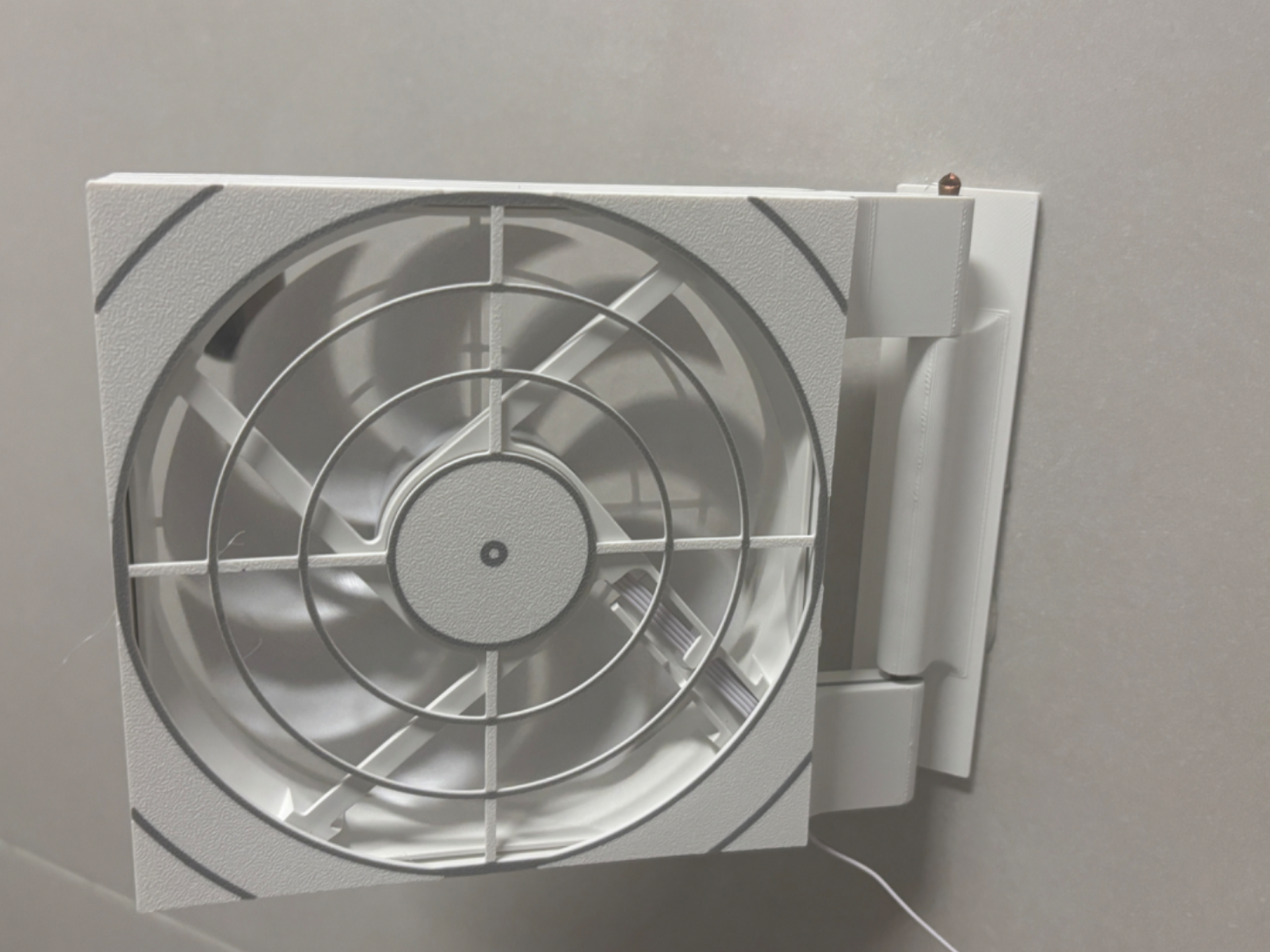 折叠壁挂风扇｜12cm 风扇通用！省空间 + 免打孔神器