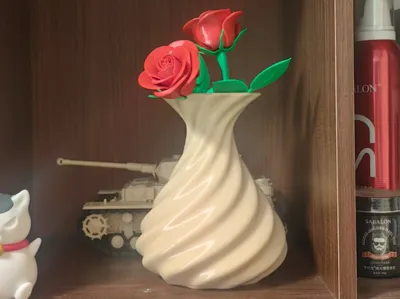 Swirling Pattern Vase