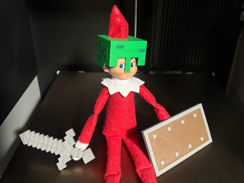 Elf on the Shelf – Minecraft Helmet