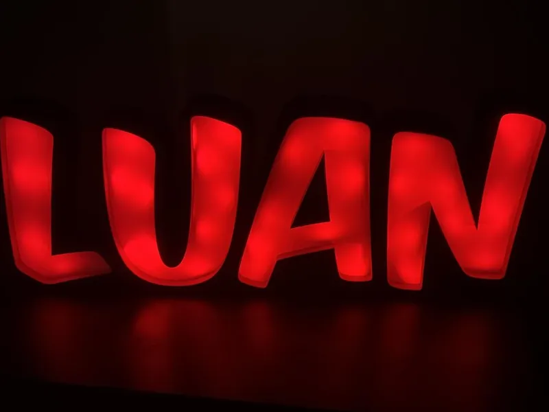 LED NAMENSLAMPE ( LUAN )