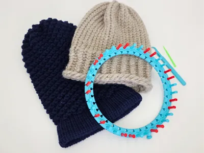Easy-Peasy Knitting Loom
