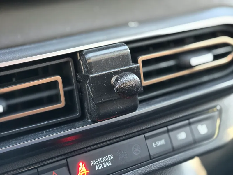 Dacia Jogger 17 mm Ball Mount / Phone Holder