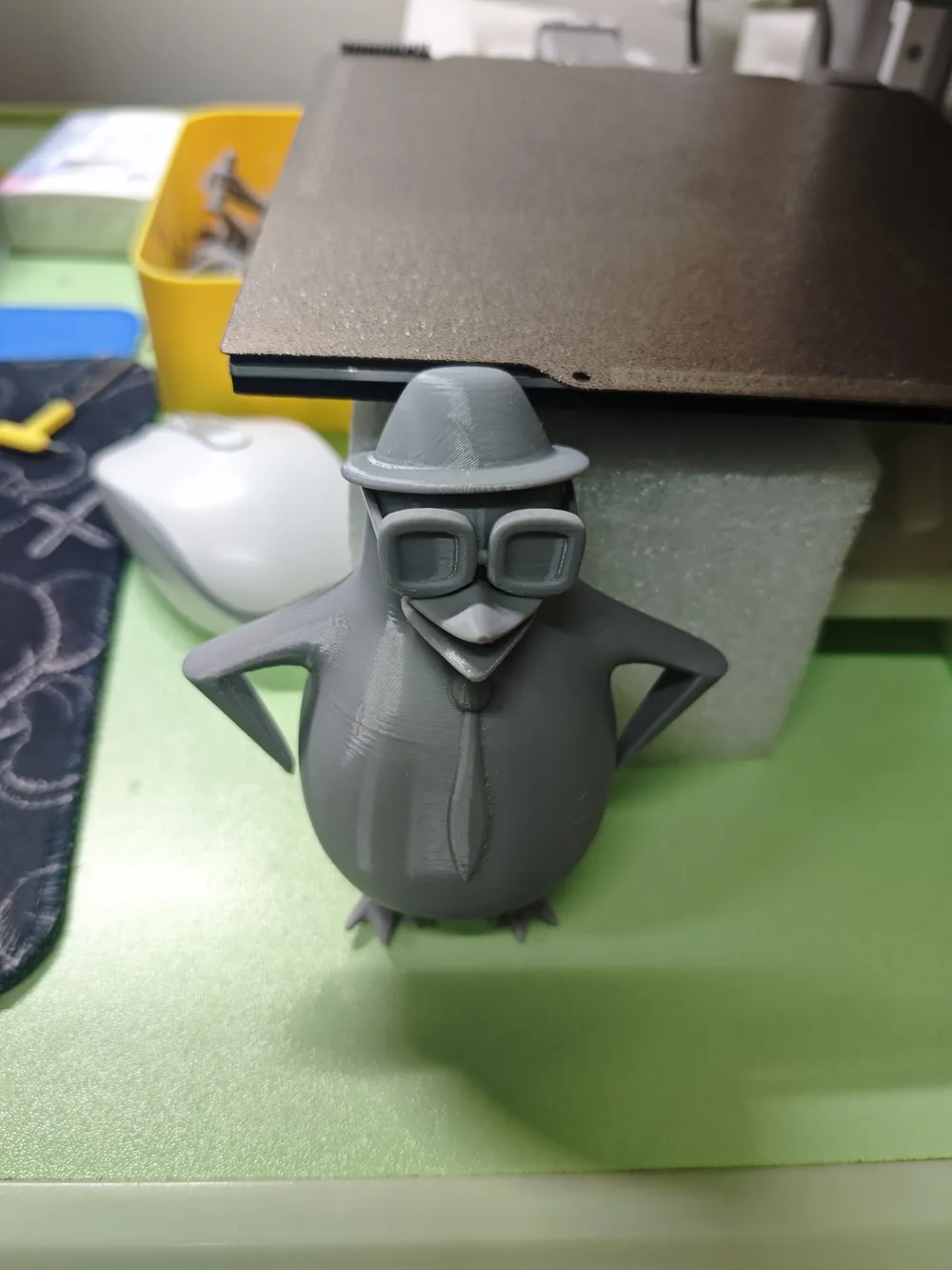 Elegant Penguin - Free 3D Print Model - MakerWorld