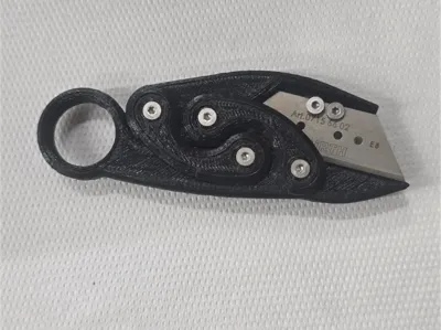 Small blade cutter 