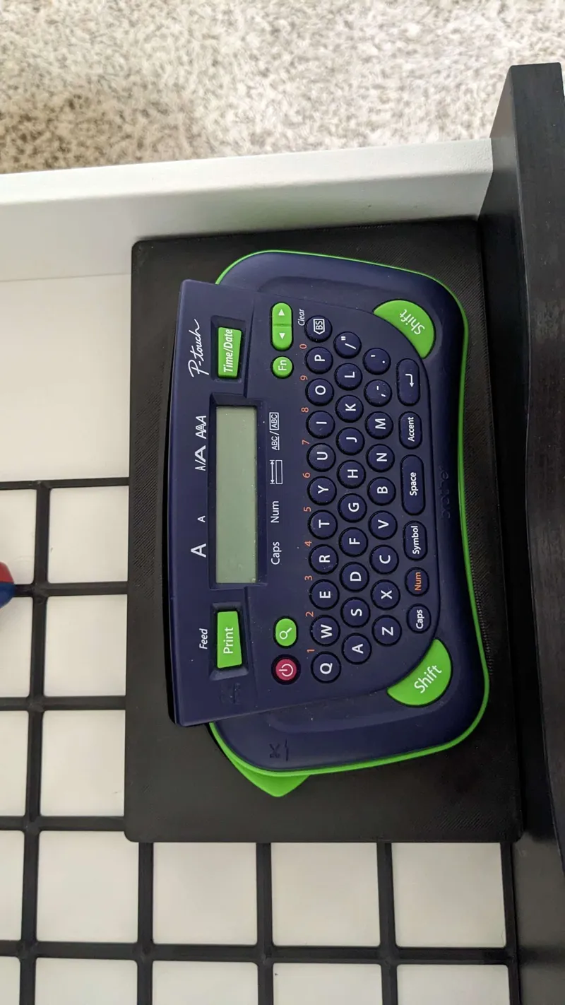 Gridfinity Holder for Brother PT-80 Label Maker