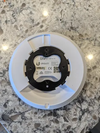Tool-less Ubiquiti AP mount 