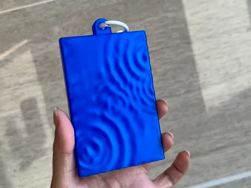 随身带片海/水波纹卡套