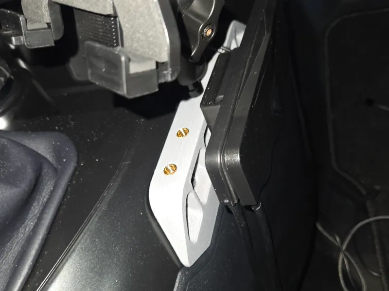 Grab Handle Trash Bin Mount