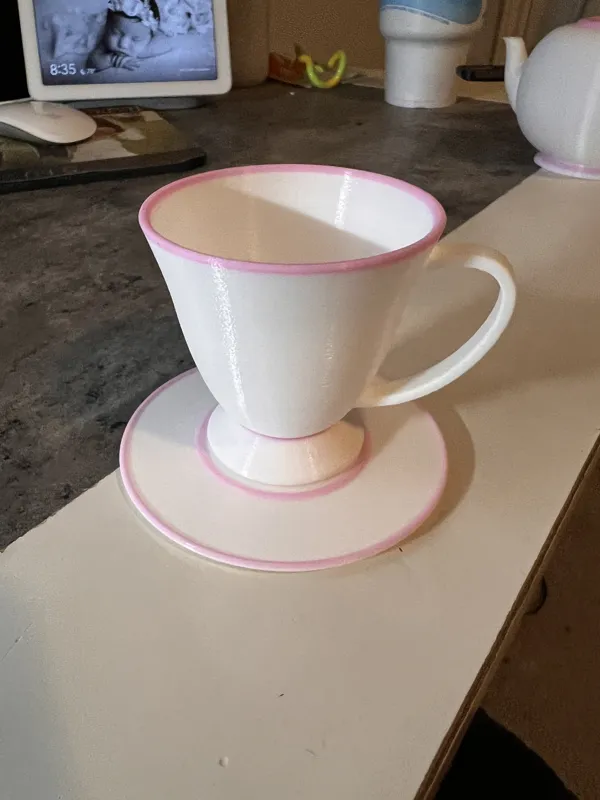 Toy teapot & tea cup set