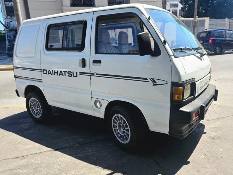 CAMION DAIHATSU