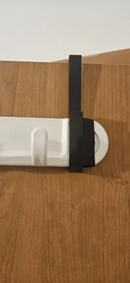 Replacement bracket for door towel hangar