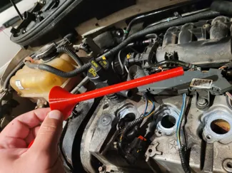Long oil funnel for spark plug hole M12 or larger