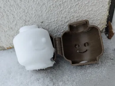 Brick head snowball maker!