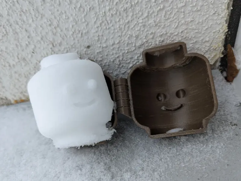 Brick head snowball maker!