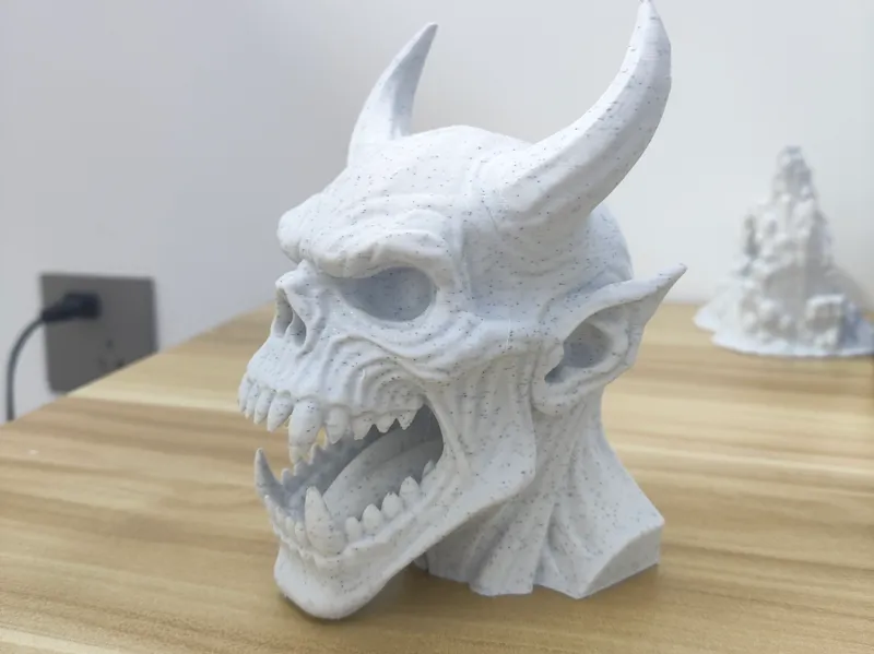 “暗黑恶魔头骨 牛角尖牙恐怖风装饰摆件”