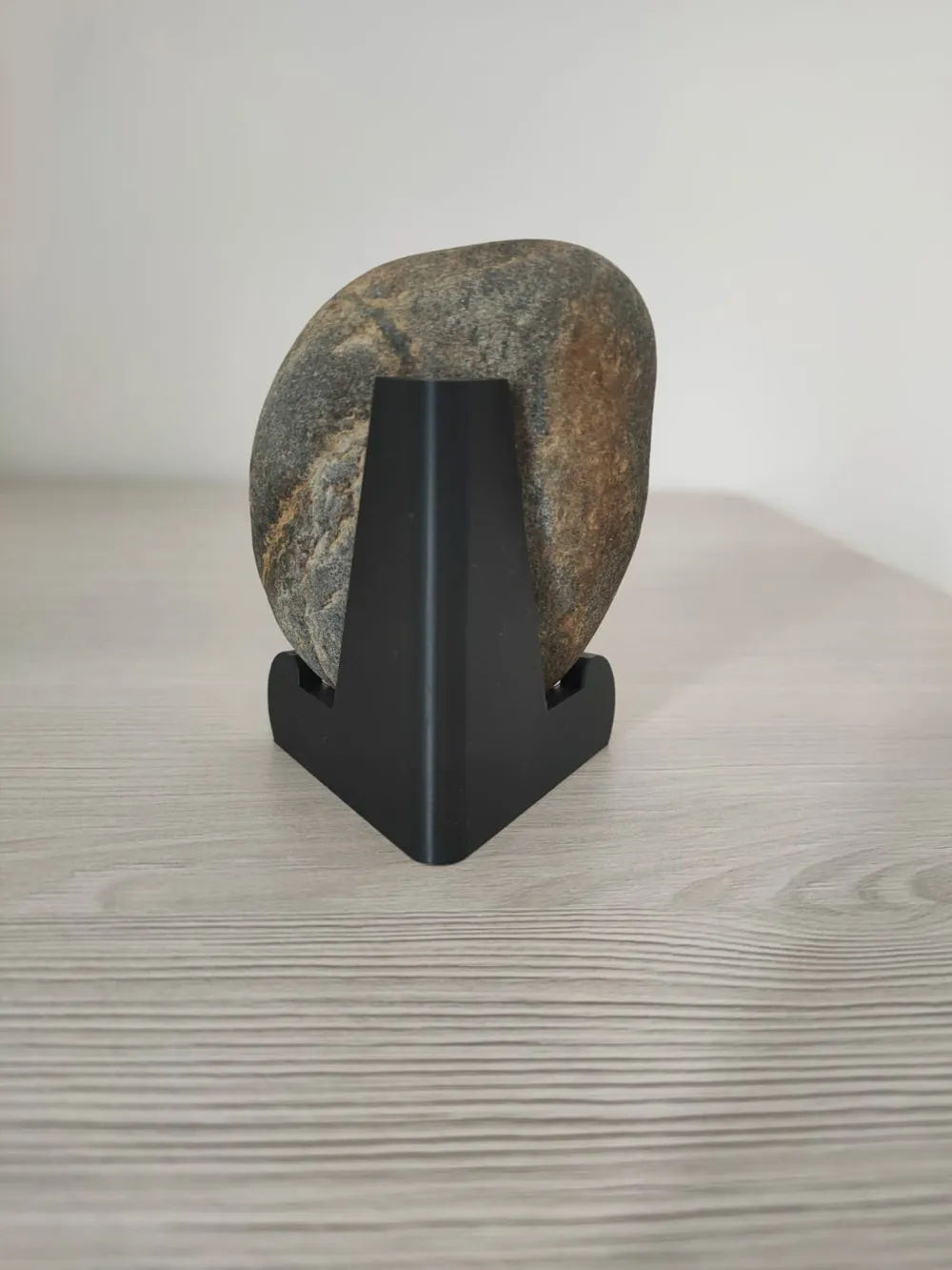 Pebble display stand, stone, phone, tablet.. - Free 3D Print Model ...