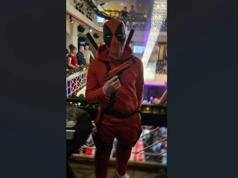 Deadpool Costume Strap & Buckle Set (Remix)