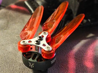 Folding prop hub for TMount motors