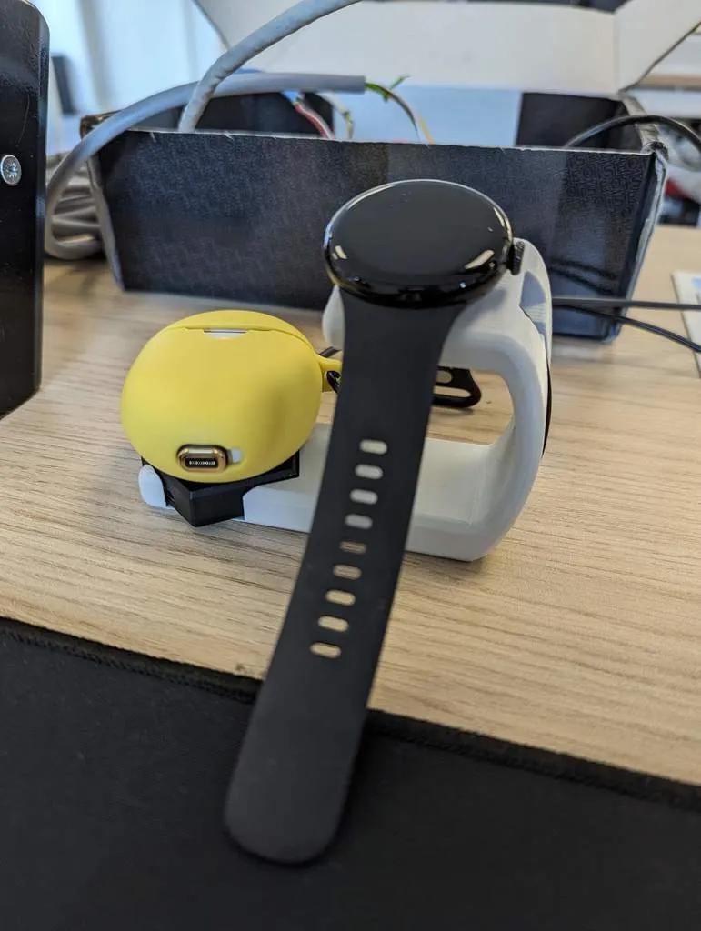 Pixel Watch 2 Charging Stand with keychain charger