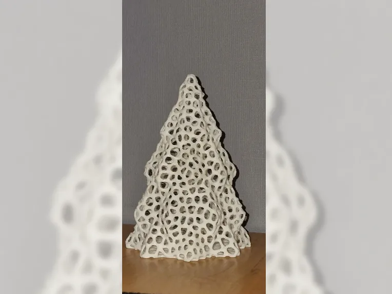 voronoi Christmas tree