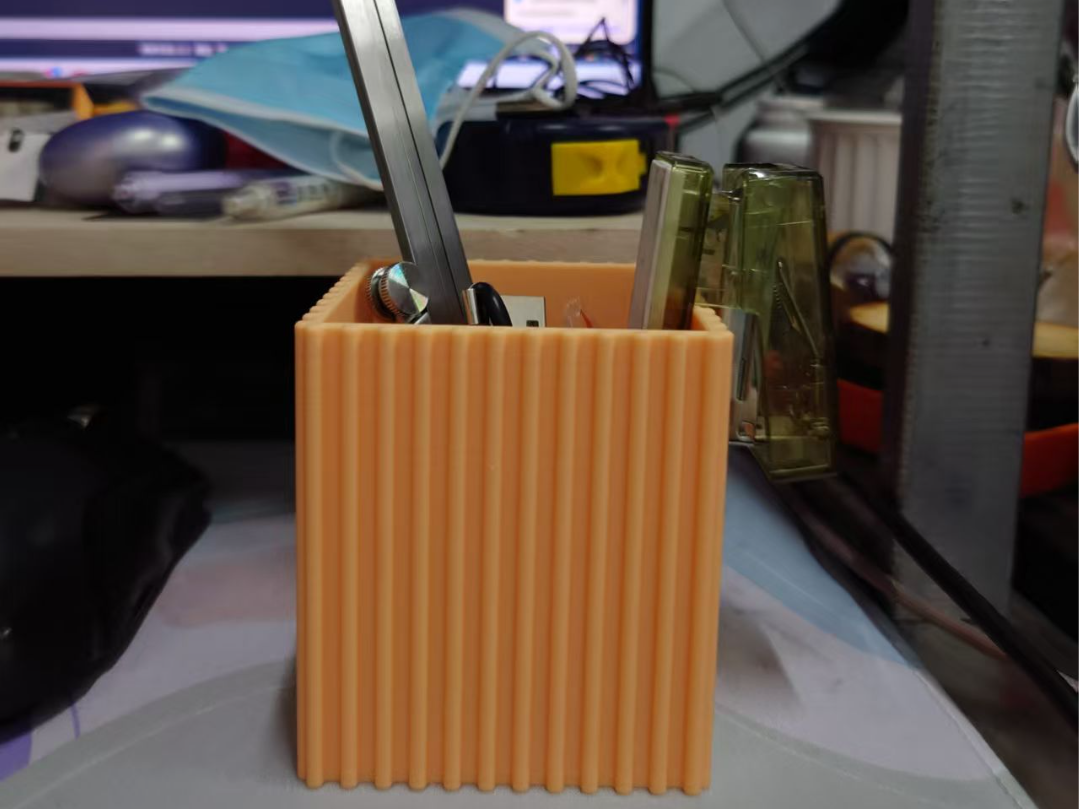 竖线方笔筒