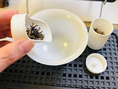 Dual-use + portable + mini tea caddy, can be used as a tea scoop