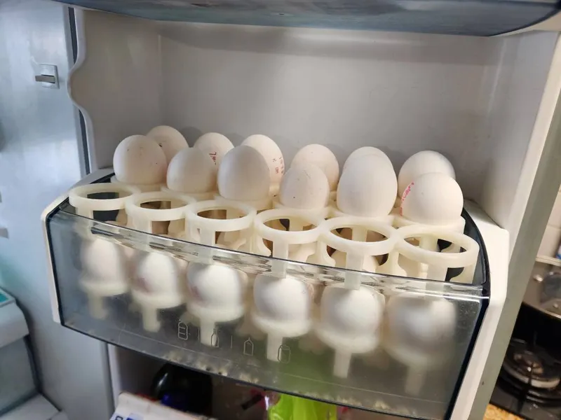 Stackable 3x3 egg tray