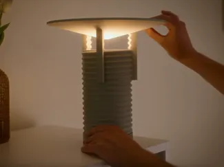 Screw lamp
