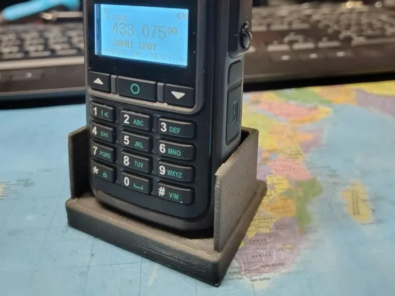 Small Desktop Stand for Radtel RT-860