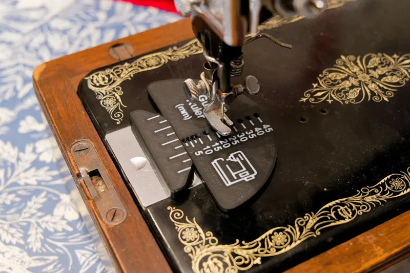 Seam Guide Ruler (mm) - Sewing Machine