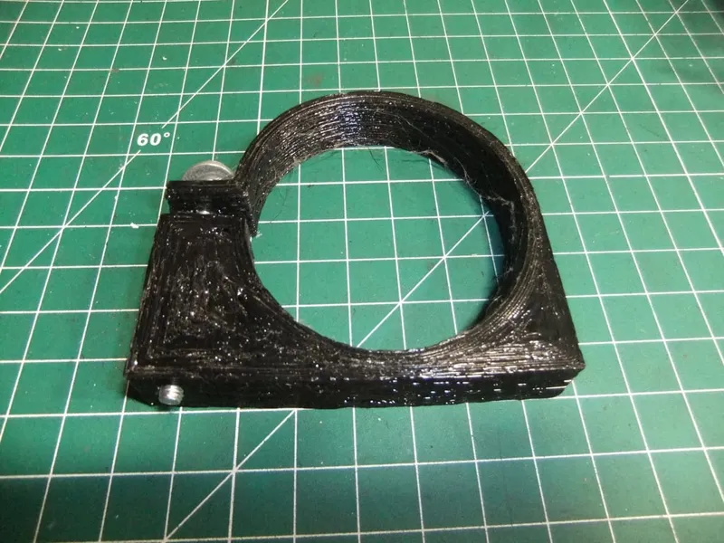 Customizable Pole/Pipe Mounting Clamp
