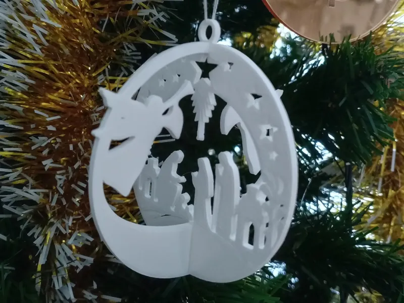 boule de Noel de la nativité avec les anges