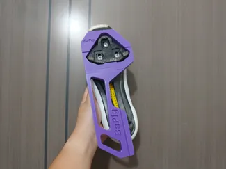 钻石锁片辅助调整器