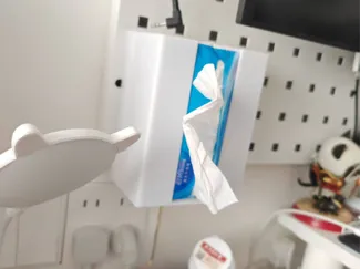 方孔洞洞板纸巾盒