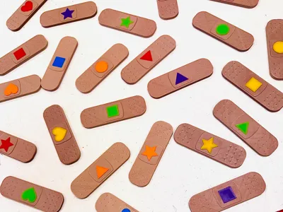 Band-Aid game (Miss Sara)