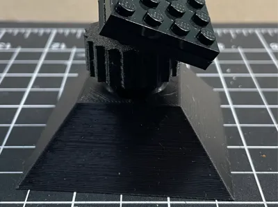 Ball and Socket mount for Construction Toy display
