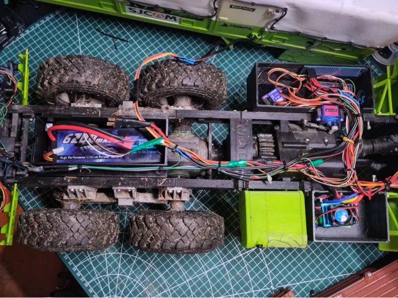 ML Model Tatra Dakar - Boxy pro elektroniku