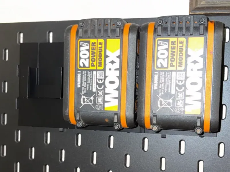 WORX 20V battery holder for IKEA Skadis