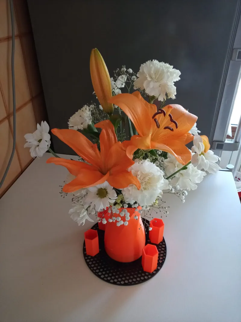 Dining table centerpiece with prusa spoolholder