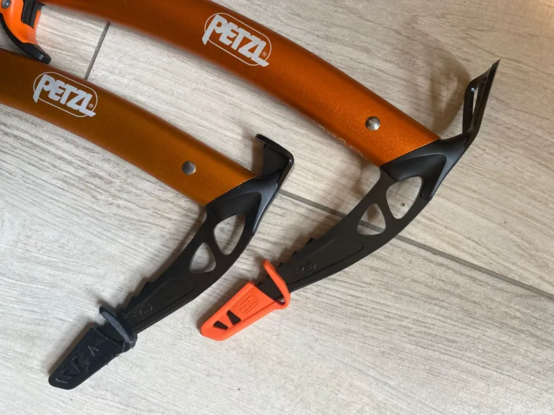 Protection cover for ice axe PETZL GULLY